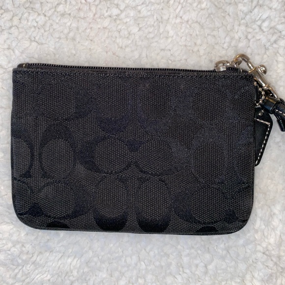 Coach Sig C Black Wristlet - Picture 2 of 13